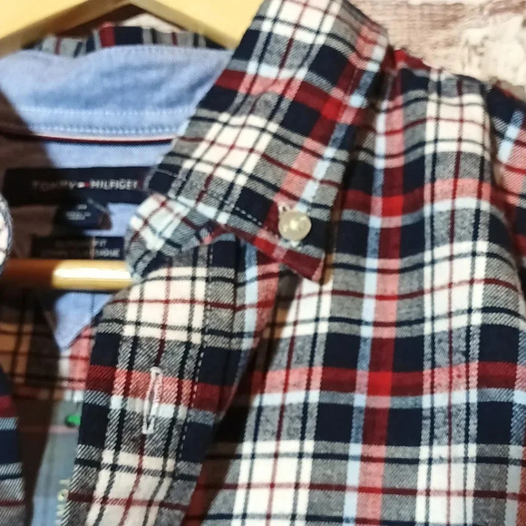 Tommy Hilfiger men's plaid flannel cotton/elastin classic fit button down medium - Picture 4 of 14